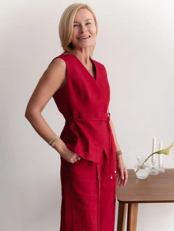 Купить Жилет с поясом цвет Шардоне в фирменном магазине спортивной одежды Brillante.by