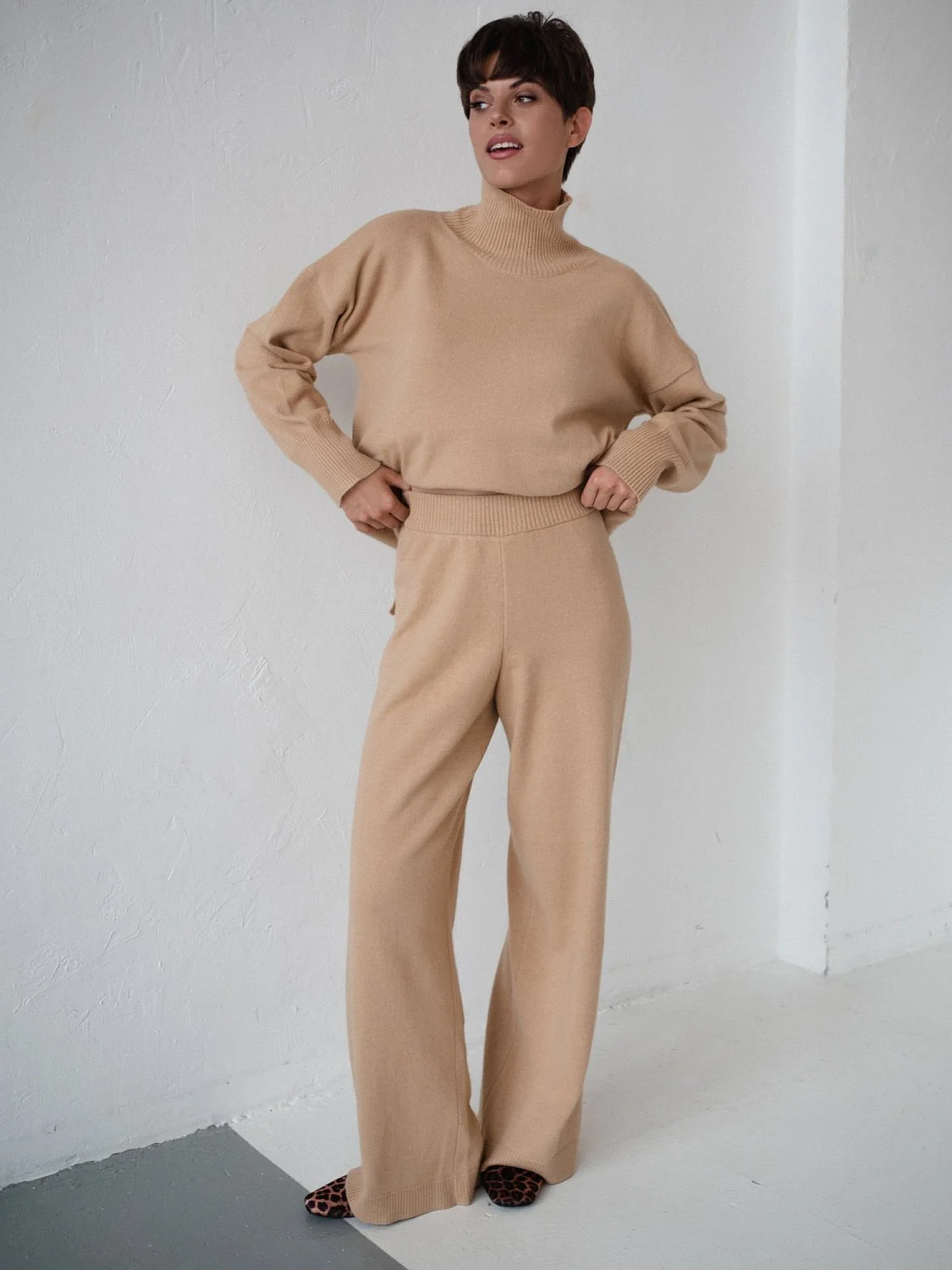 Костюм из ангоры цвет Песок