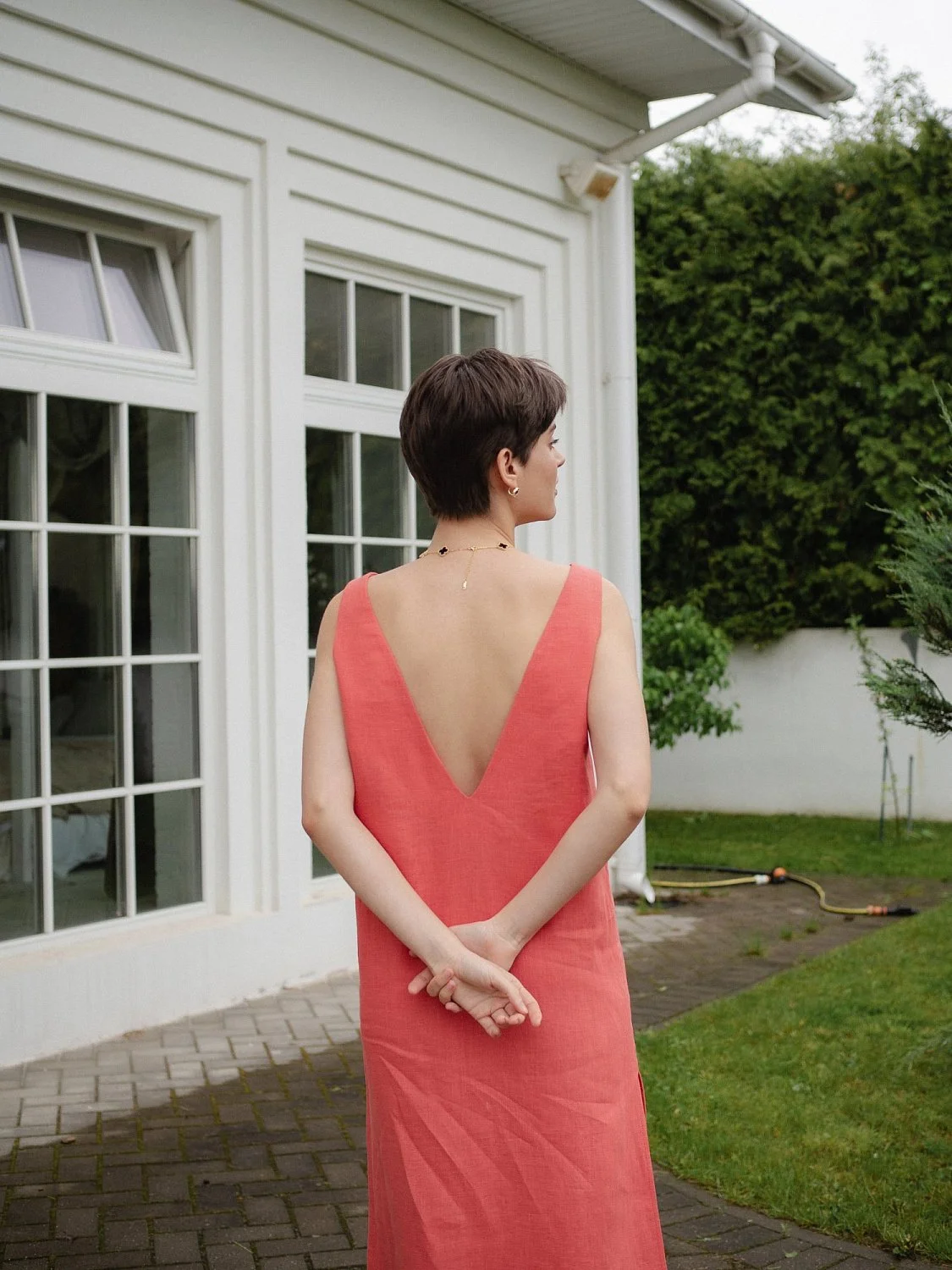 Платье с V-образным вырезом цвет Коралл