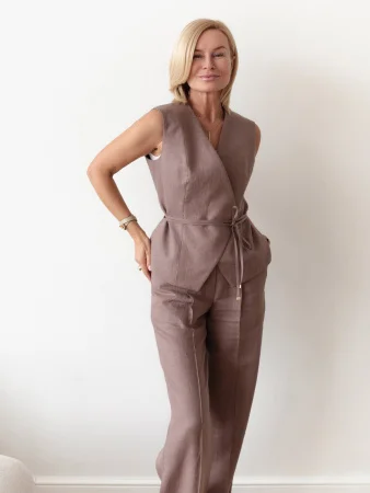 Купить Жилет с поясом цвет Сливочное какао в фирменном магазине спортивной одежды Brillante.by