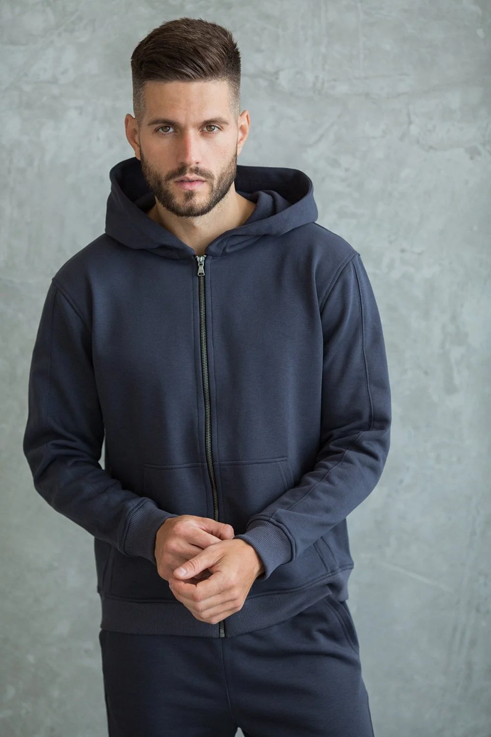 Костюм спортивный мужской на молнии цвет Графит Костюм спортивный мужской на молнии цвет Графит