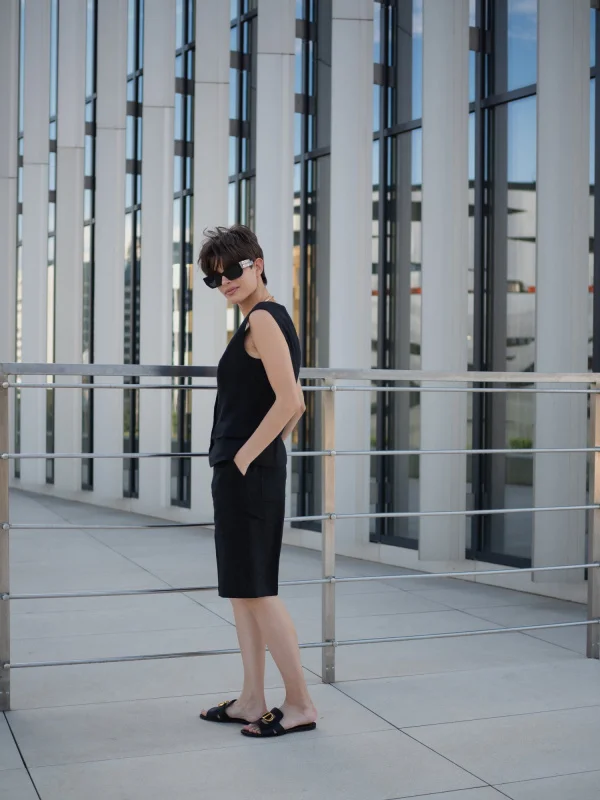 Бермуды льняные цвет черный - в фирменном магазине спортивной одежды Brillante.by