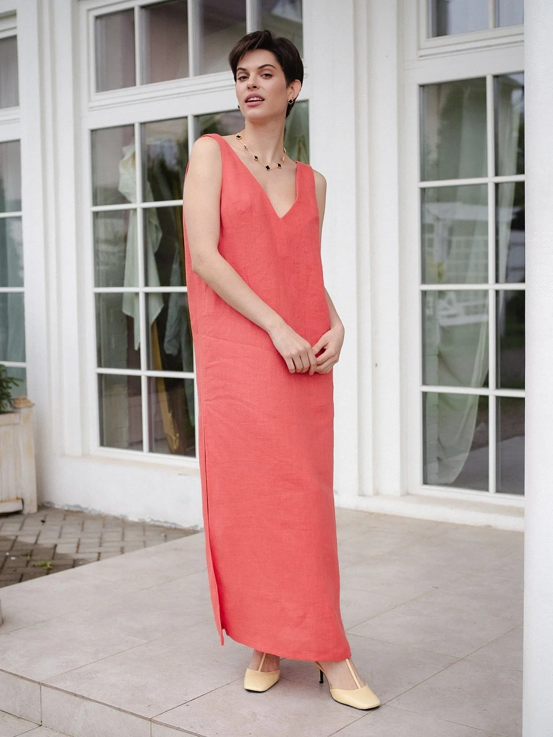 Платье с V-образным вырезом цвет Коралл